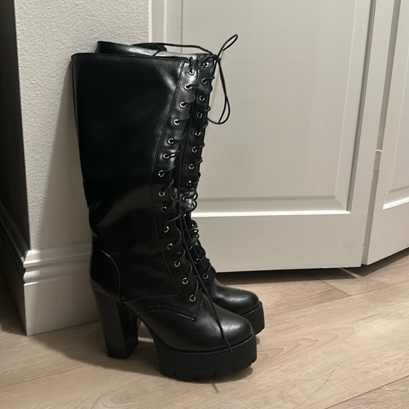 PU leather lace up boots - Picture 1 of 3
